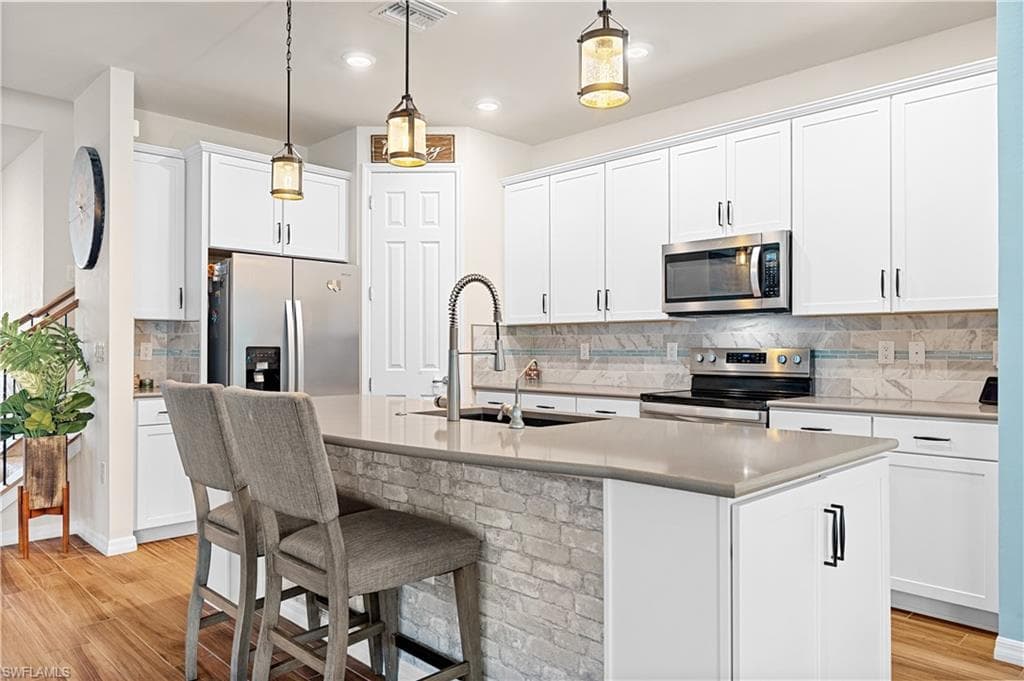 3944 Black Eagle LN-7