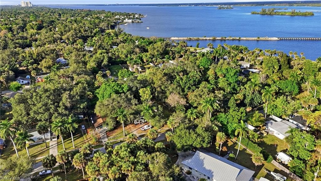 228 Delray AVE-6