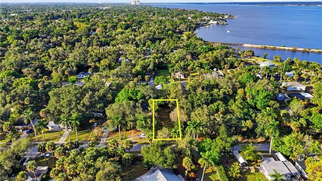 228 Delray AVE-8