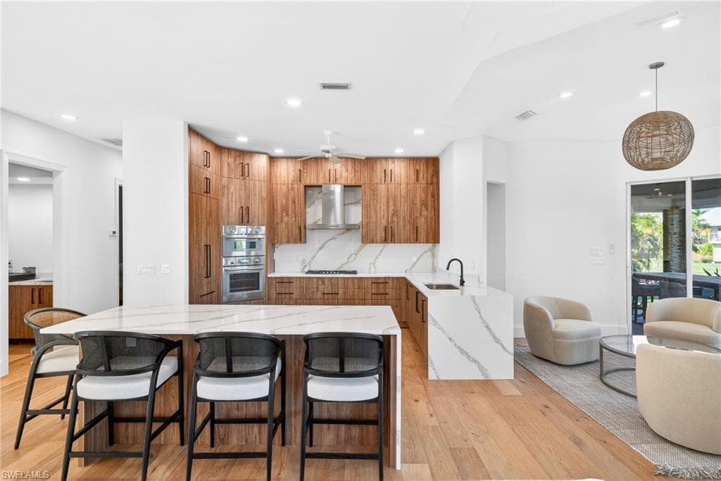 9008 Mockingbird DR-10