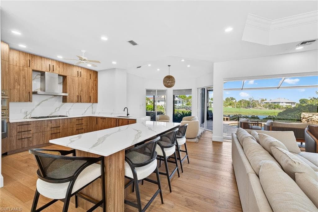 9008 Mockingbird DR-11
