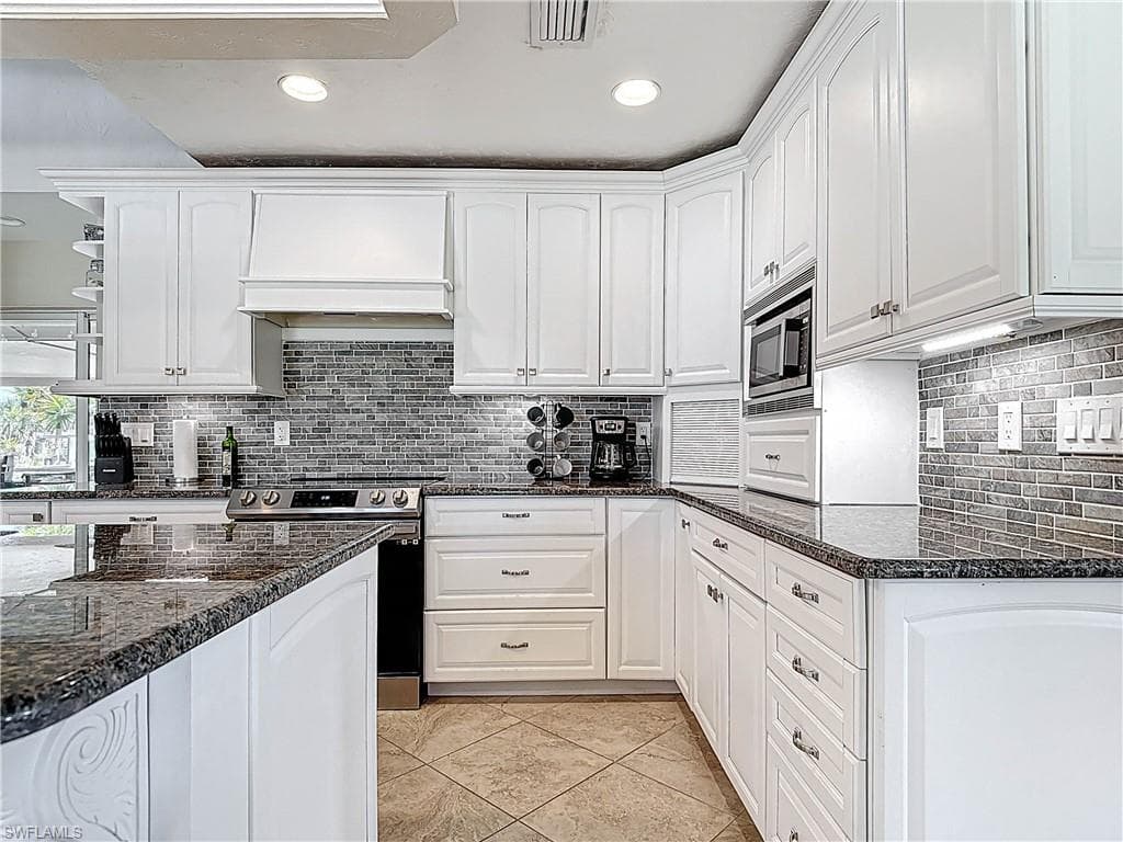 11481 Rebecca CIR-9