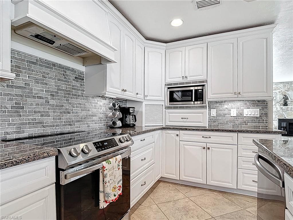 11481 Rebecca CIR-10