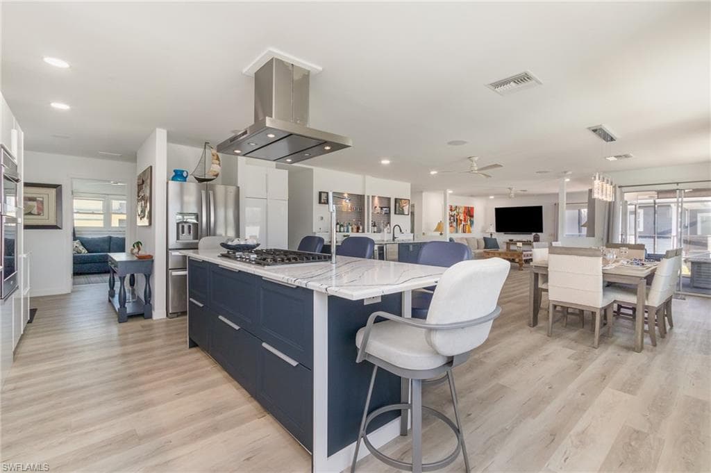 240 Driftwood LN-7