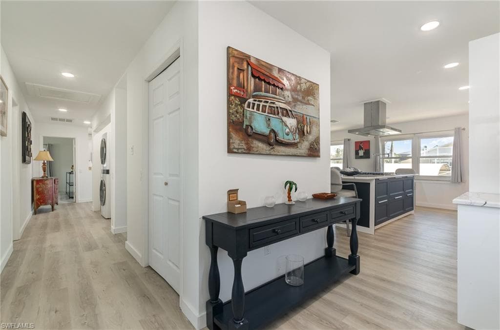 240 Driftwood LN-5