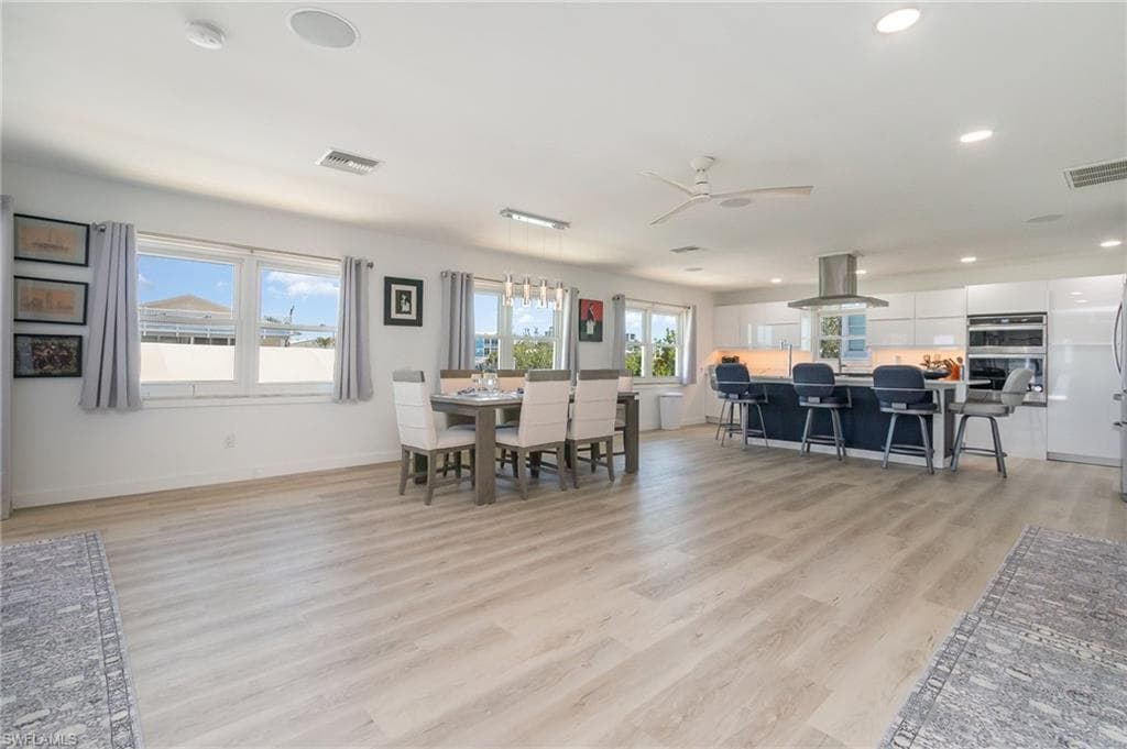 240 Driftwood LN-11