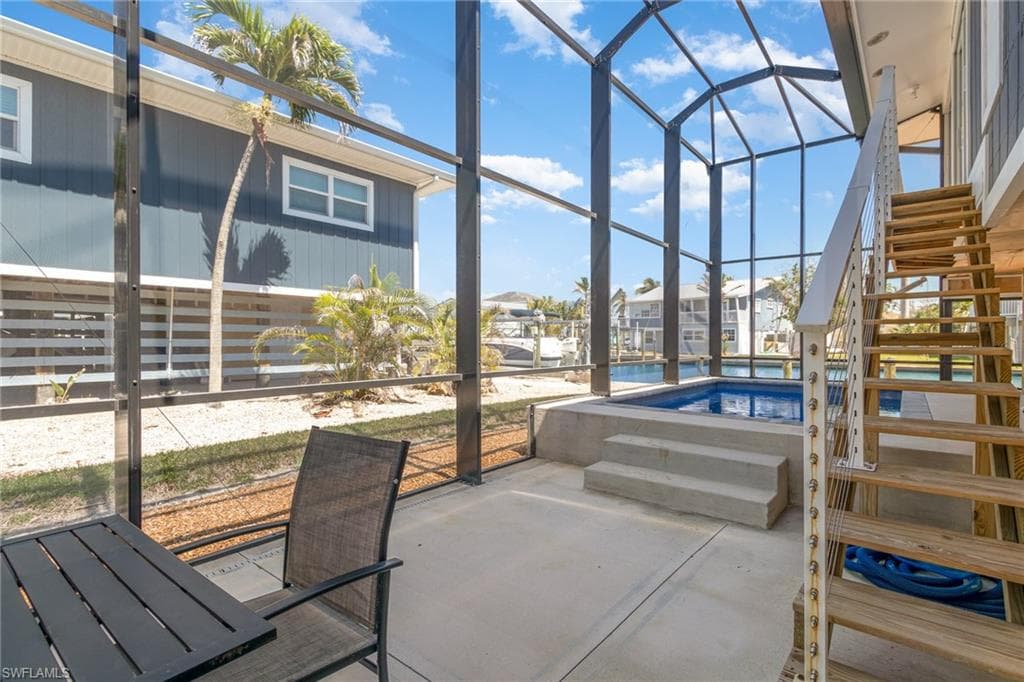 240 Driftwood LN-29