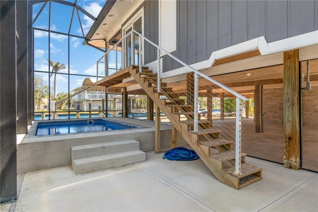 240 Driftwood LN-25