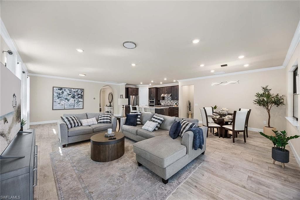 6767 Pennyroyal DR-14