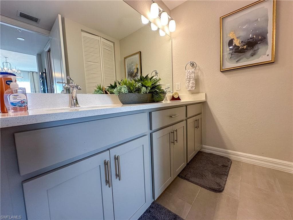 163 Indies DR E 206-27