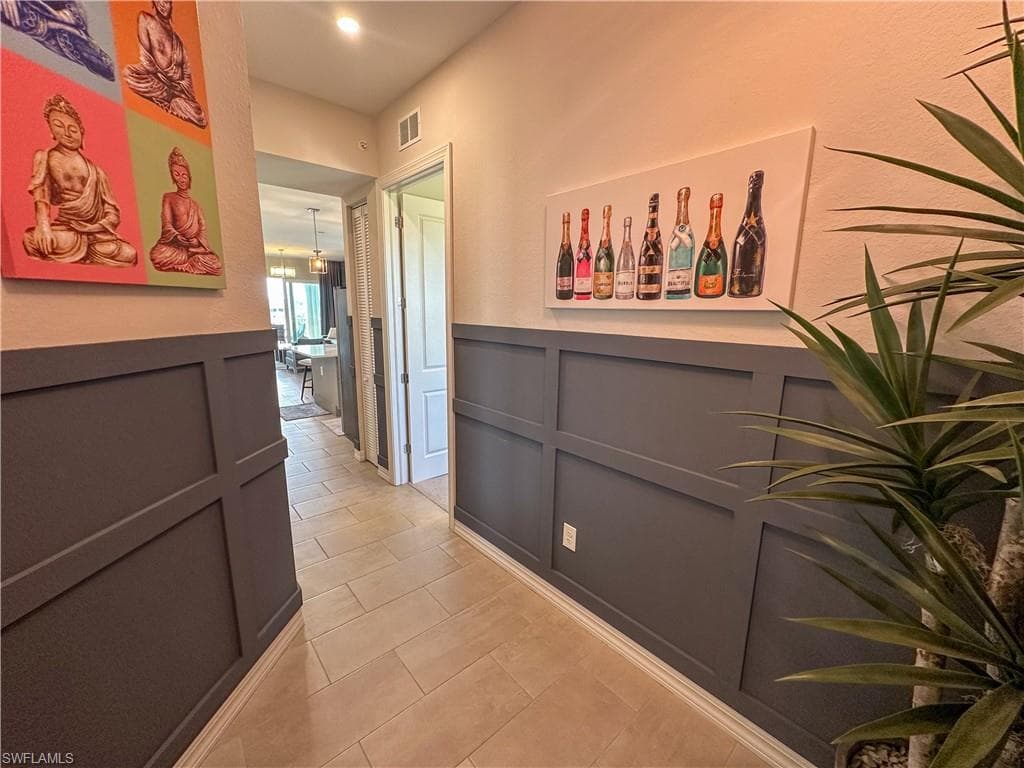 163 Indies DR E 206-2