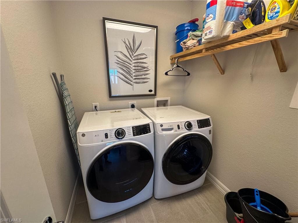 163 Indies DR E 206-41