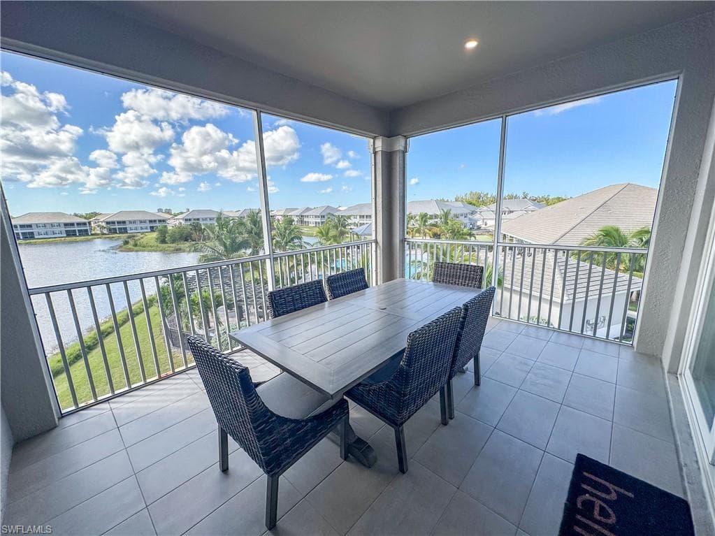 163 Indies DR E 206-15