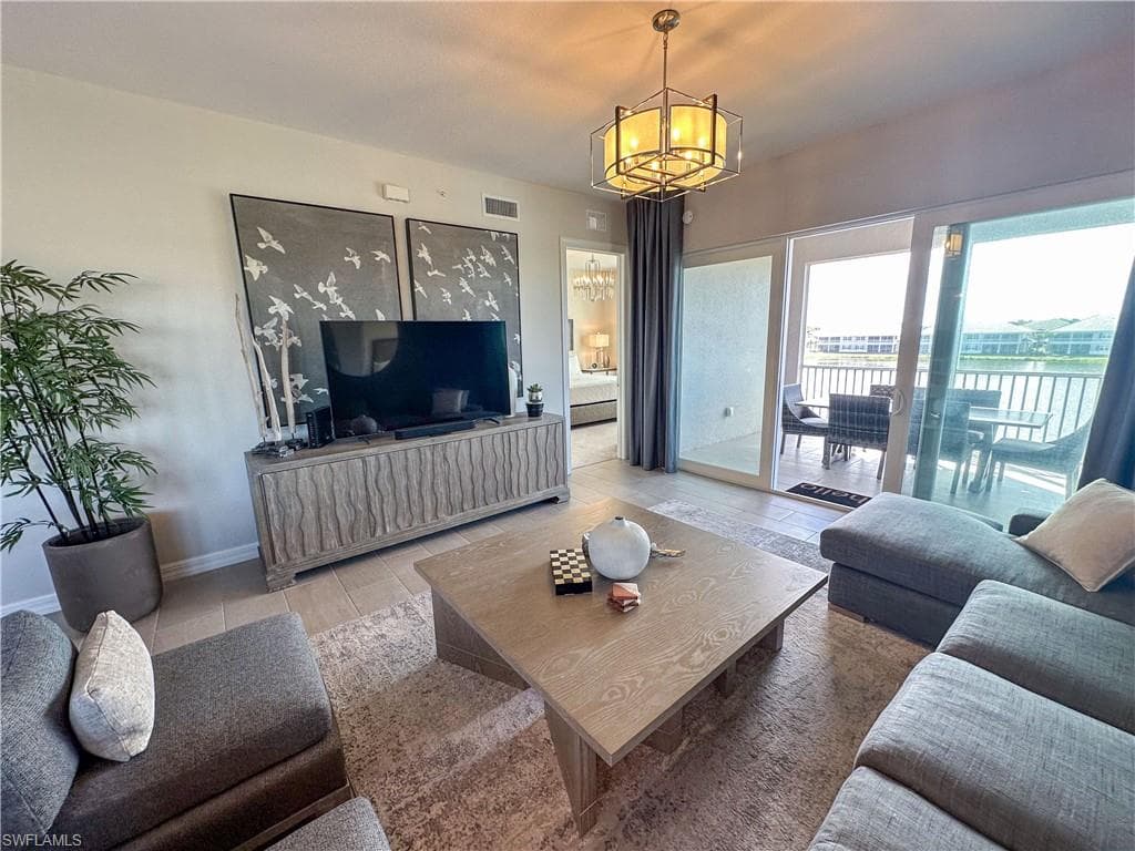 163 Indies DR E 206-11