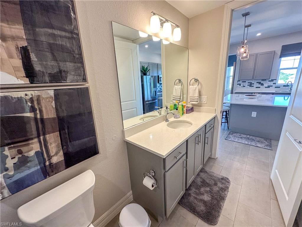 163 Indies DR E 206-29