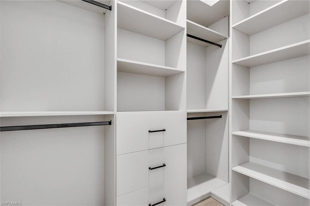 1109 15th ST SW-16