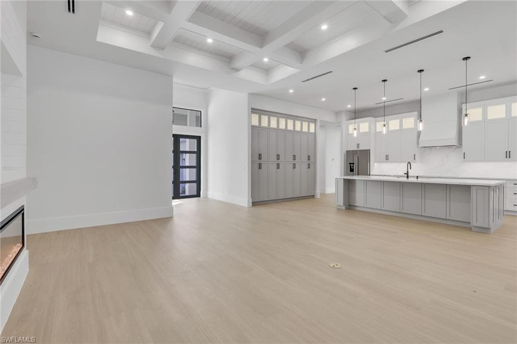 1109 15th ST SW-10
