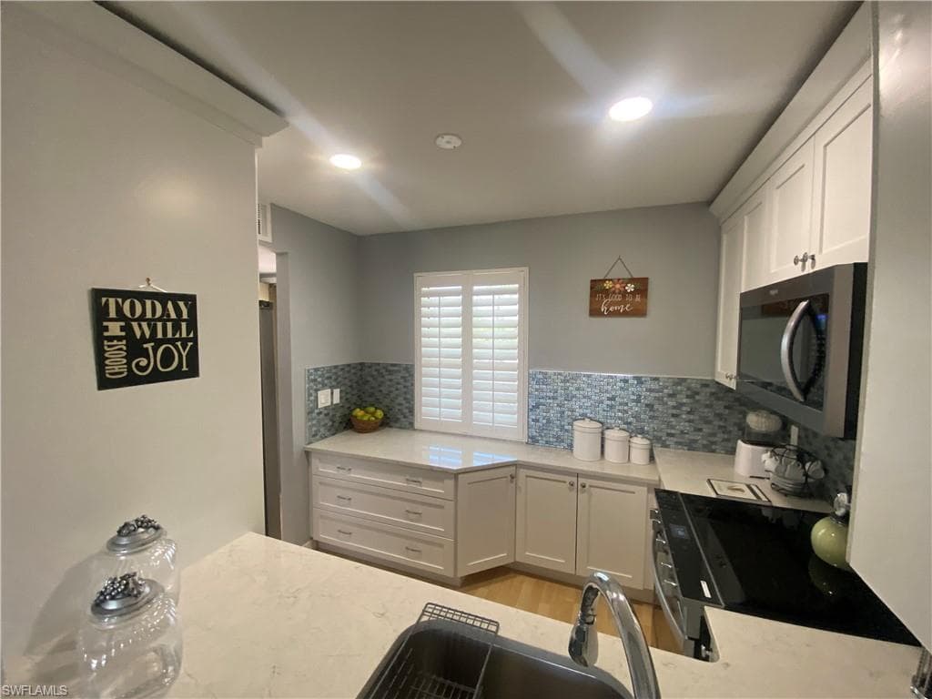 1624 Pine Valley DR 302-2