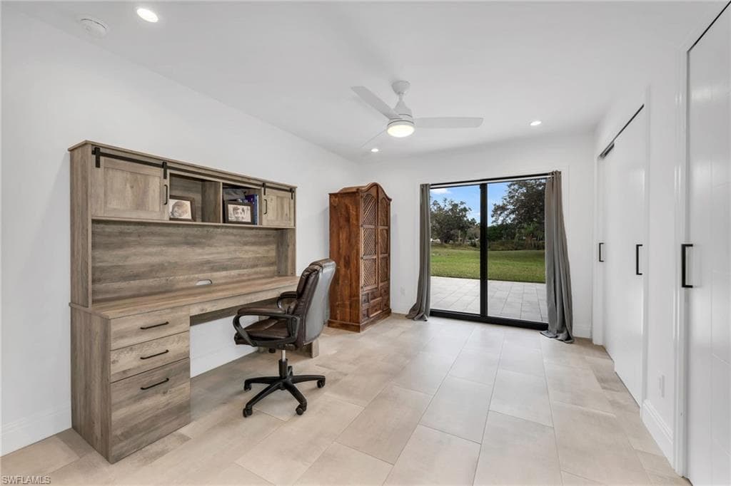6659 Livingston Woods LN-13