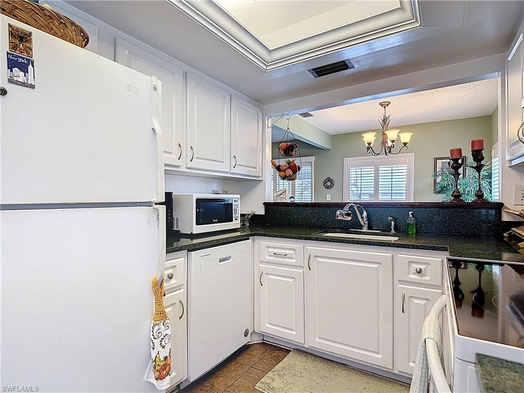 7077 Quail Run CT E 16-16
