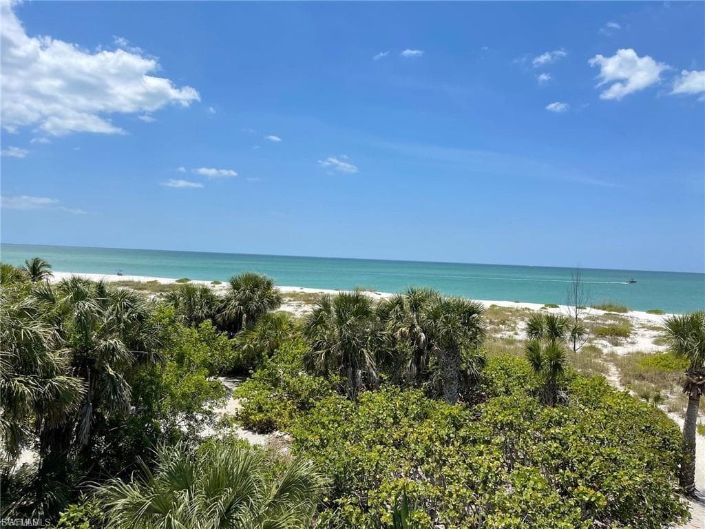 640 Gulf LN 3-44