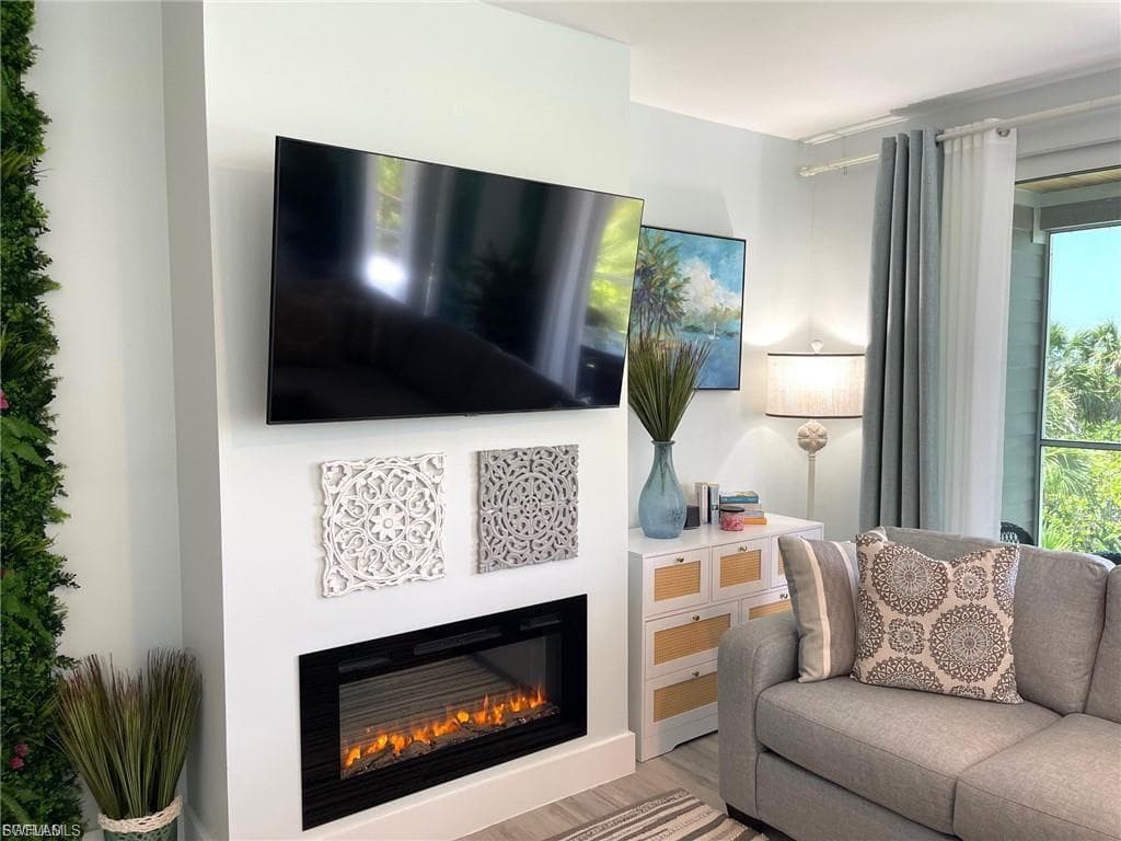 640 Gulf LN 3-11