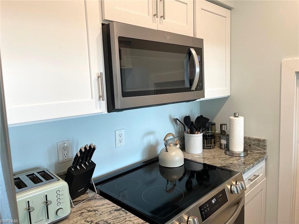 640 Gulf LN 3-26