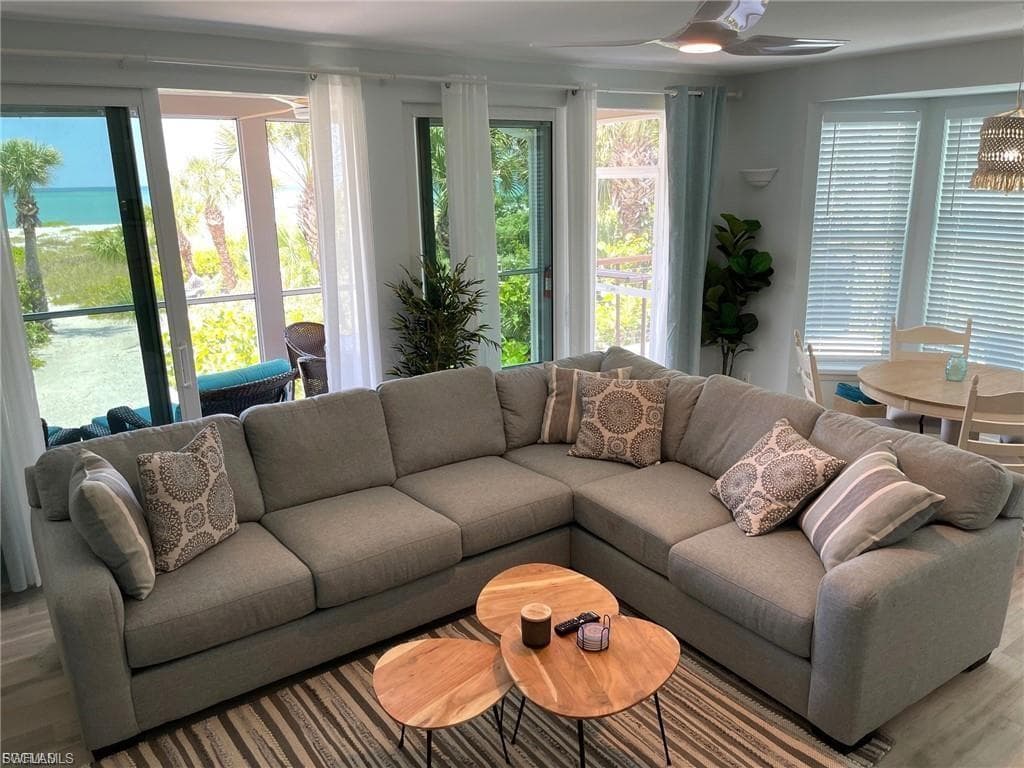 640 Gulf LN 3-10