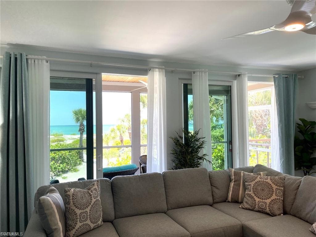 640 Gulf LN 3-18