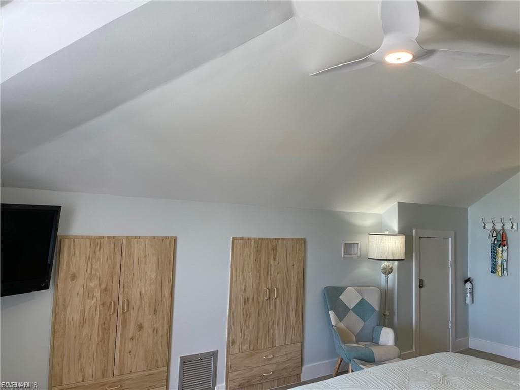 640 Gulf LN 3-37