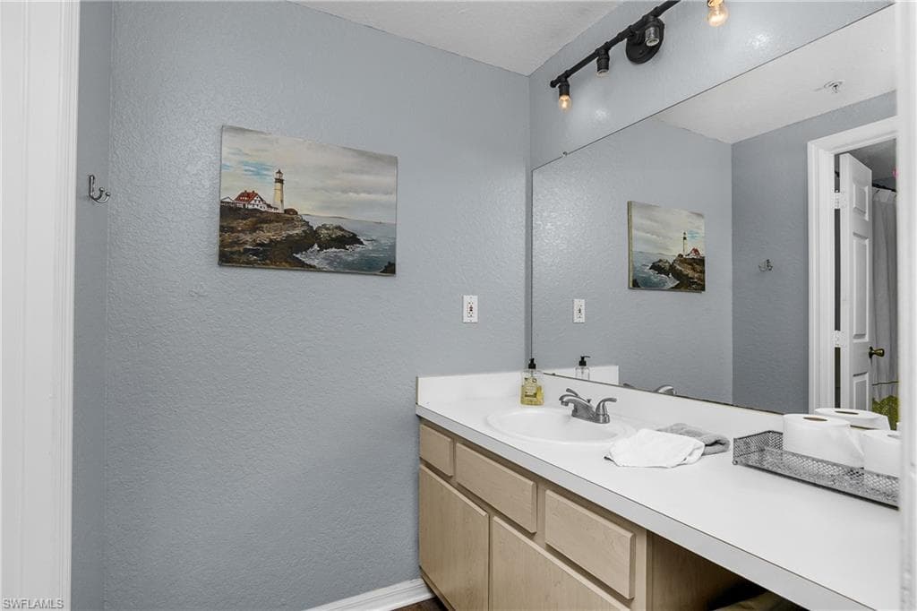 23500 Walden Center DR 303-16