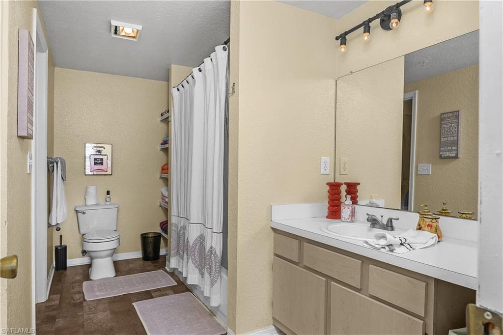 23500 Walden Center DR 303-20