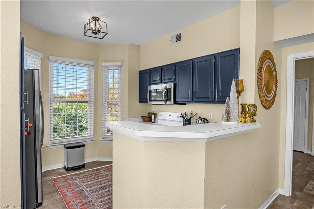 23500 Walden Center DR 303-10