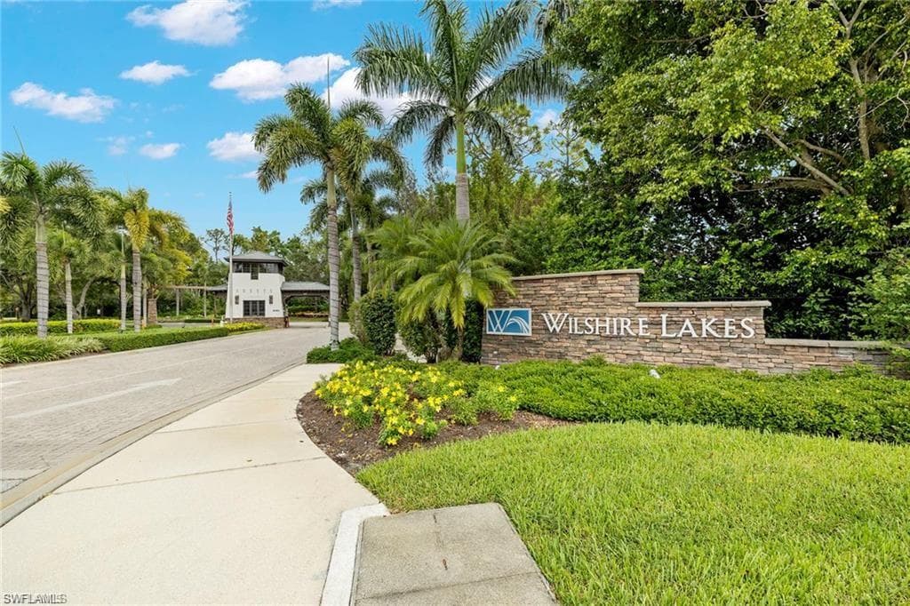 3745 Fieldstone BLVD 107-1