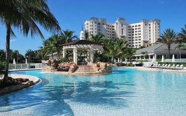325 Dunes BLVD 904-30