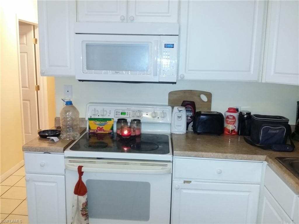 950 Lakeview DR-6