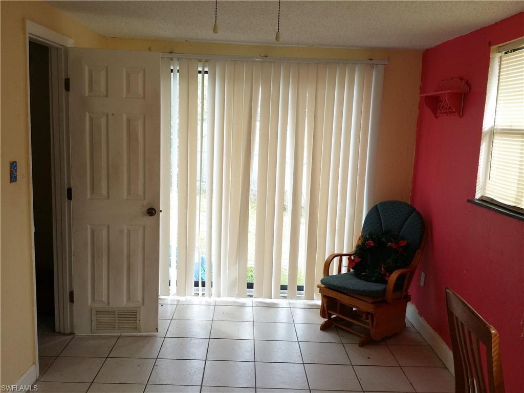 950 Lakeview DR-20