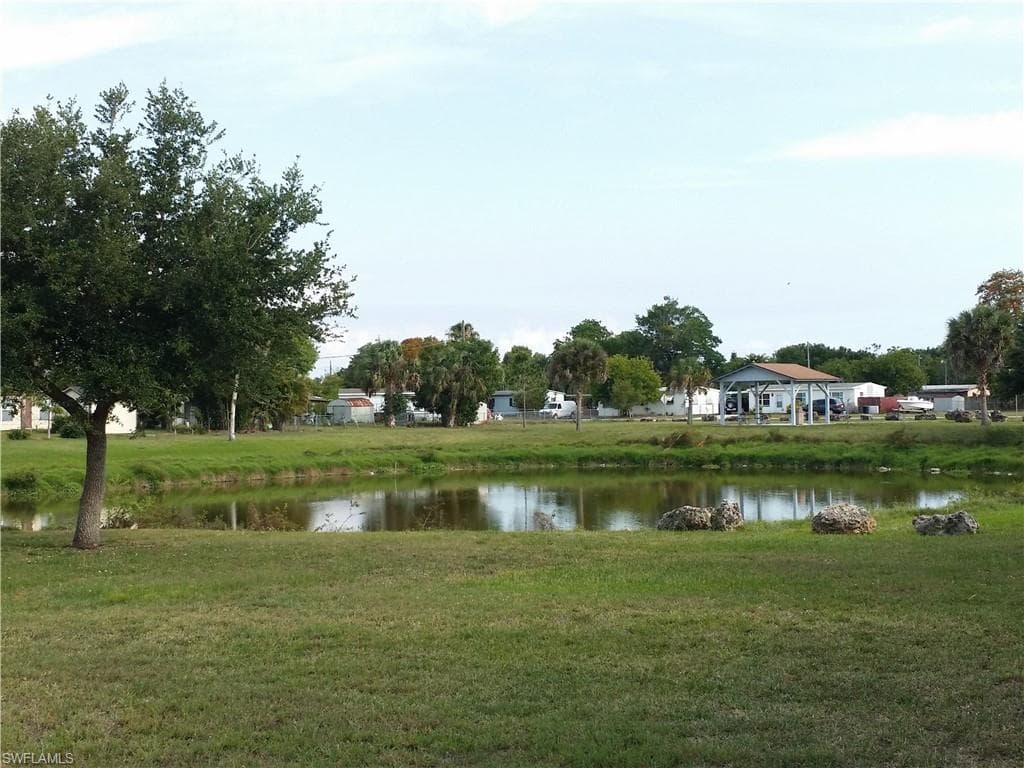 950 Lakeview DR-34