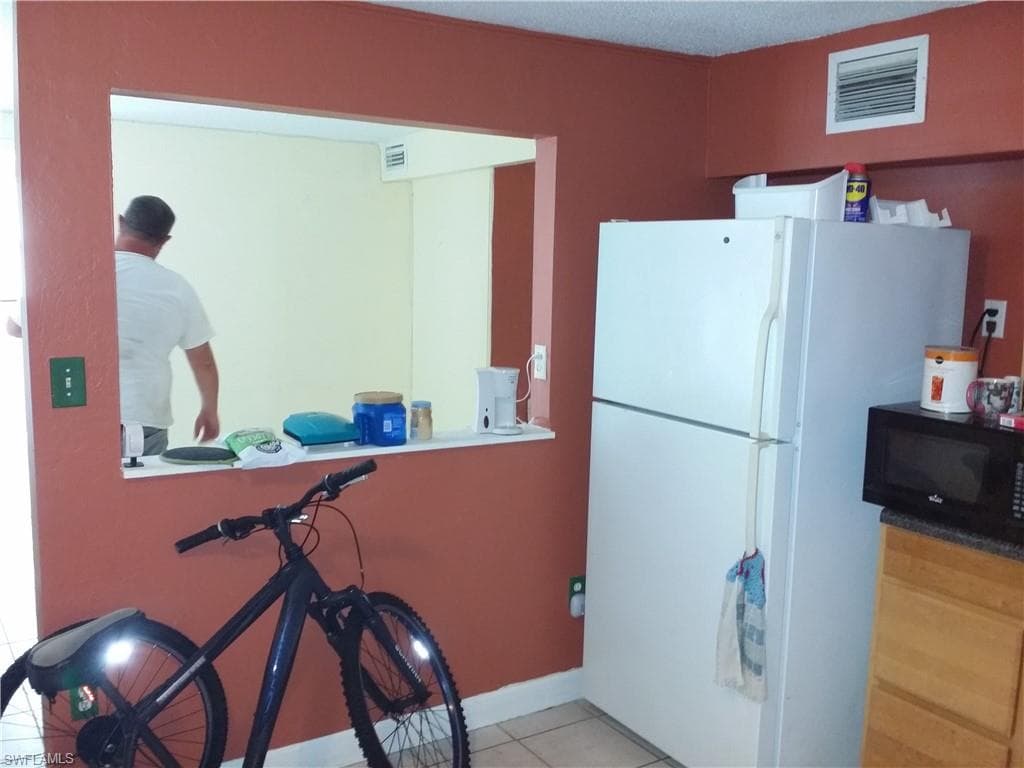 950 Lakeview DR-15