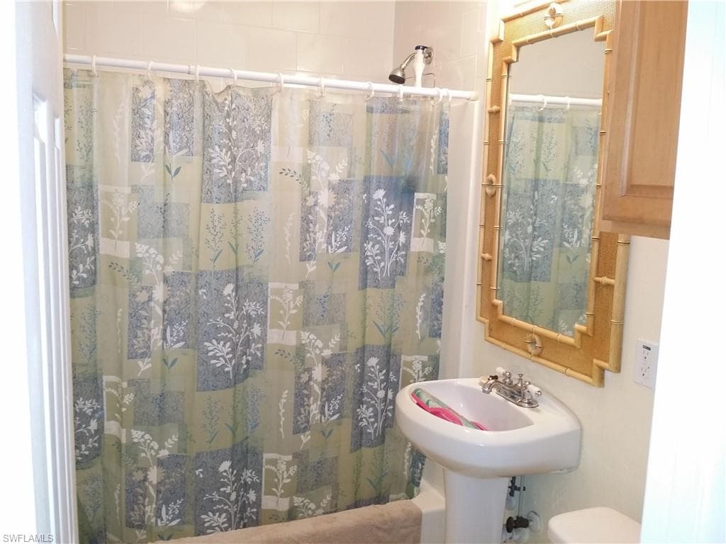 950 Lakeview DR-25