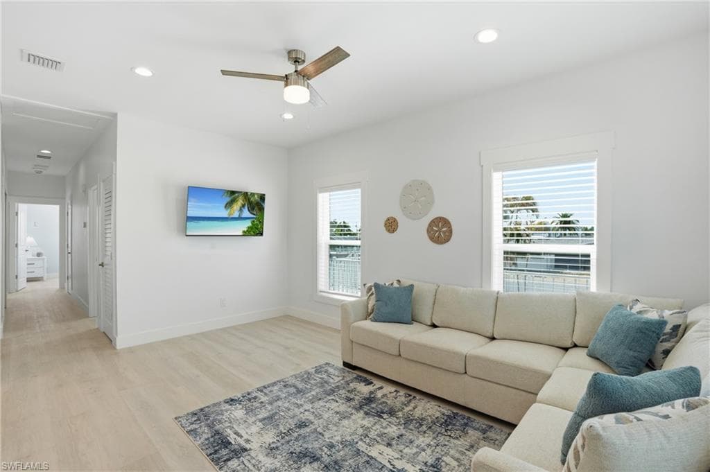 1 Fairview BLVD-7