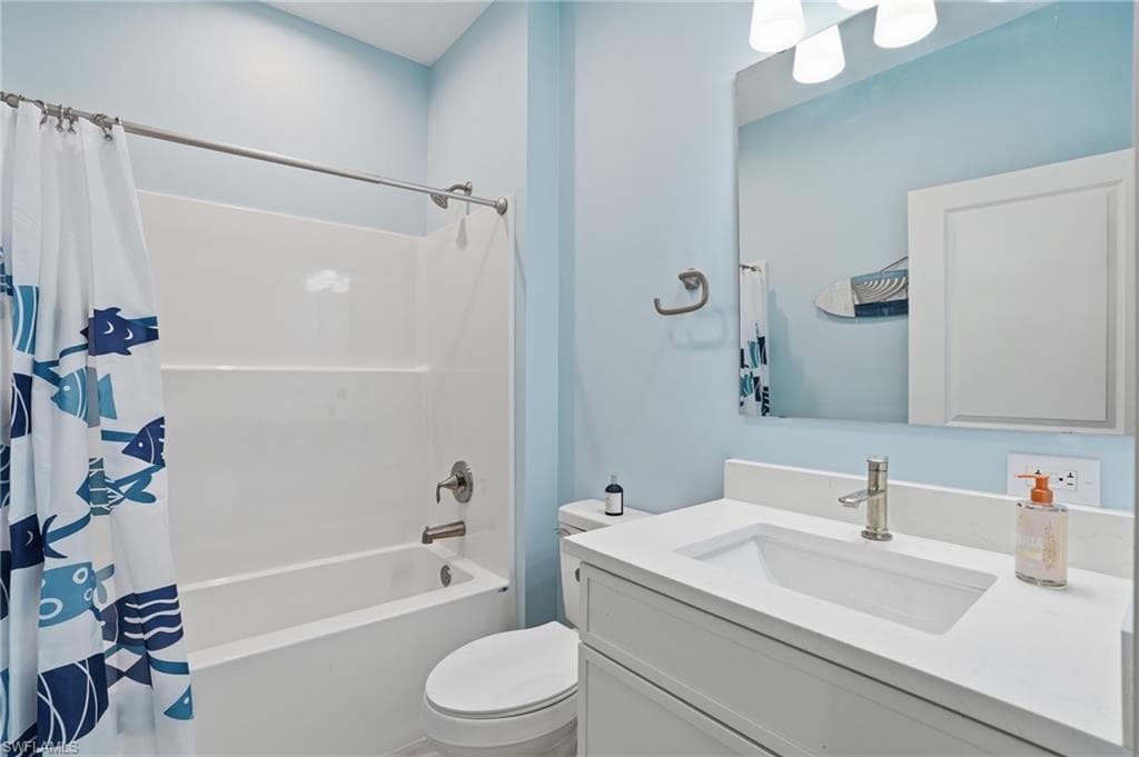 1 Fairview BLVD-19