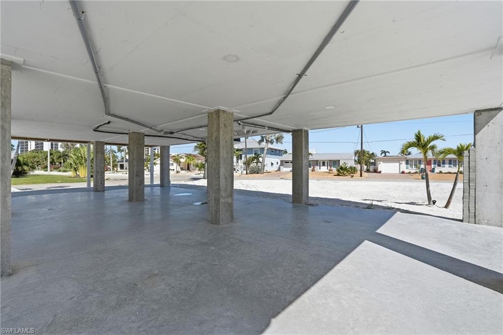 1 Fairview BLVD-40