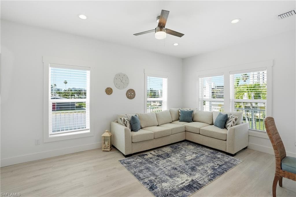 1 Fairview BLVD-8