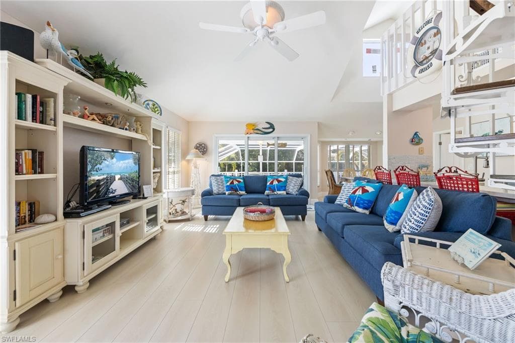 424 Lagoon DR-7