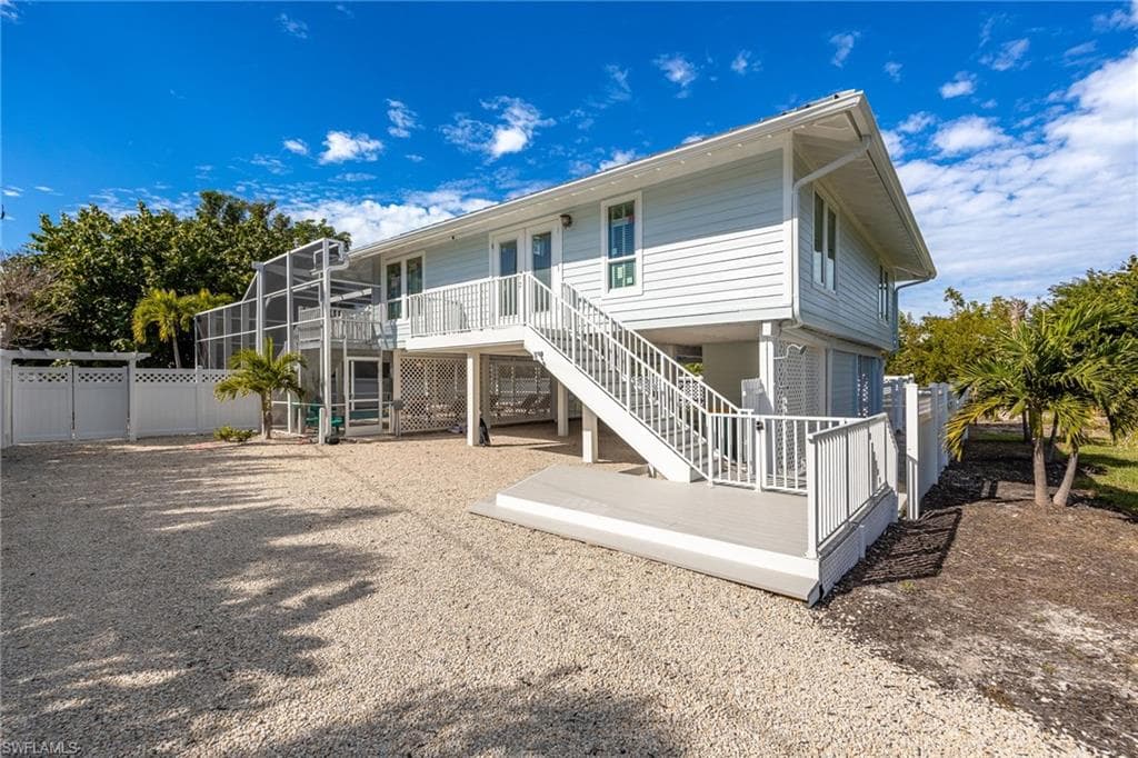 424 Lagoon DR-3