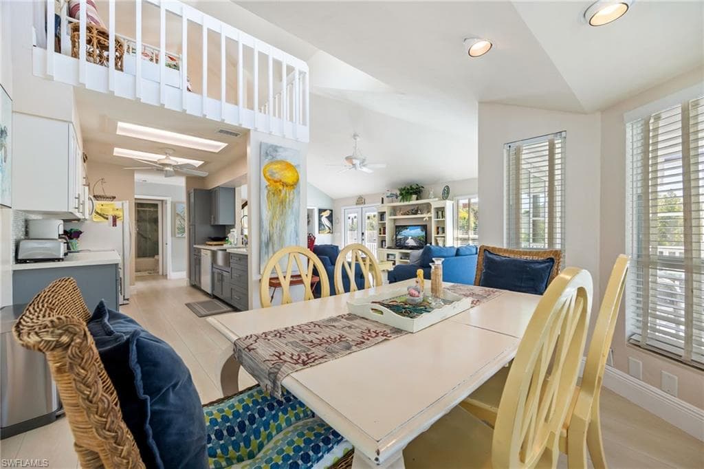 424 Lagoon DR-11