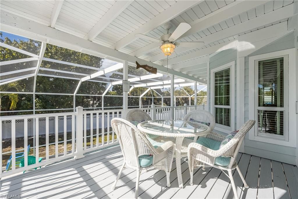 424 Lagoon DR-31