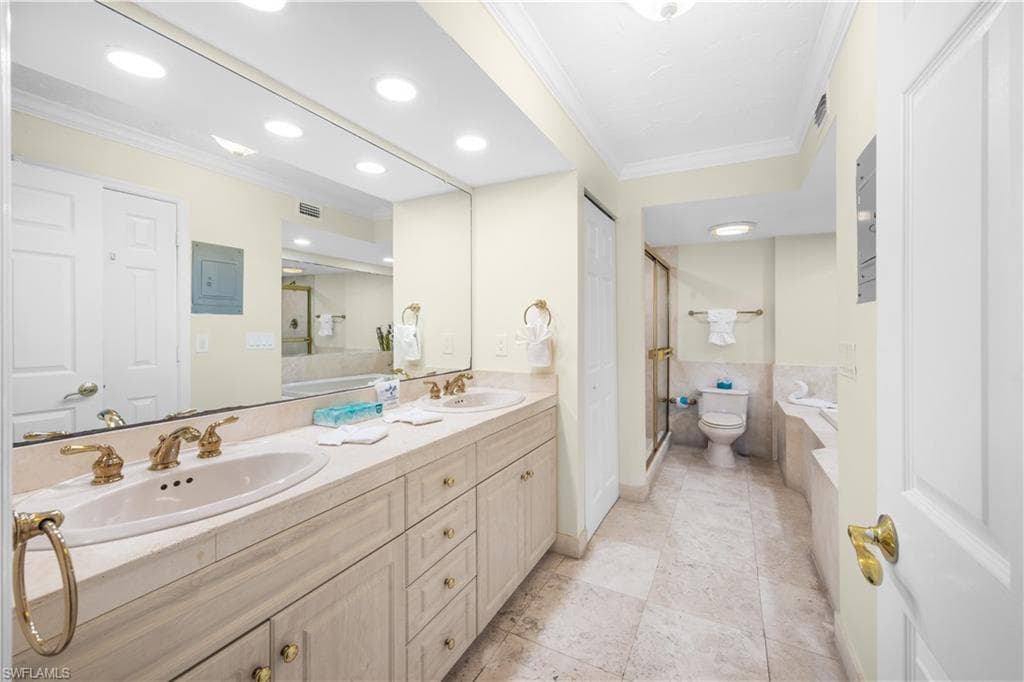 2445 W Gulf DR 45A-14