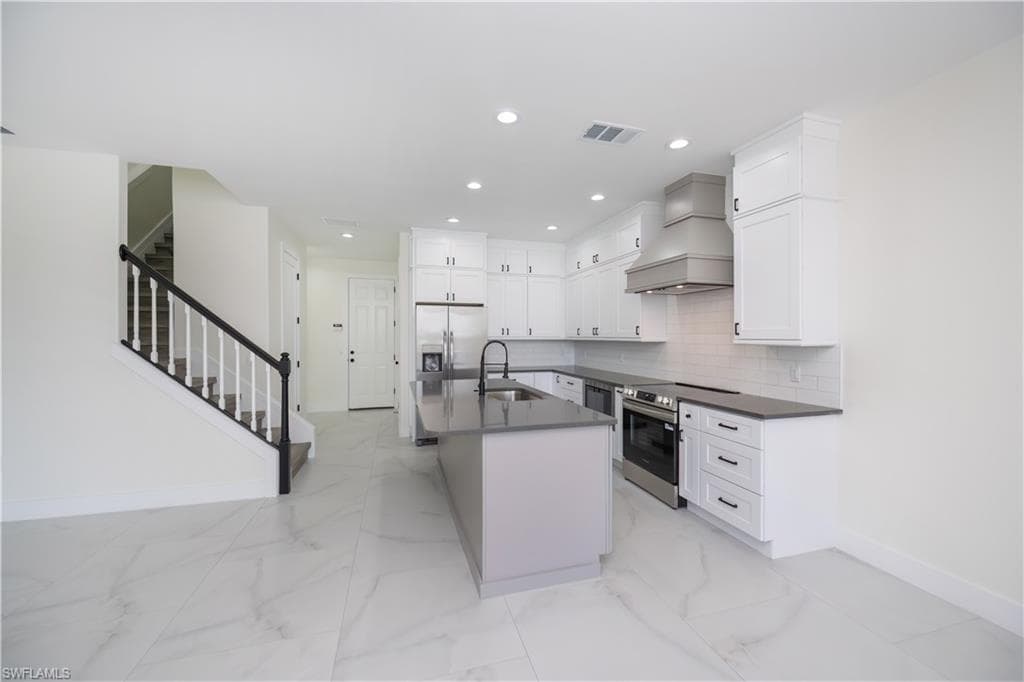 2615 Sunvale CT-12